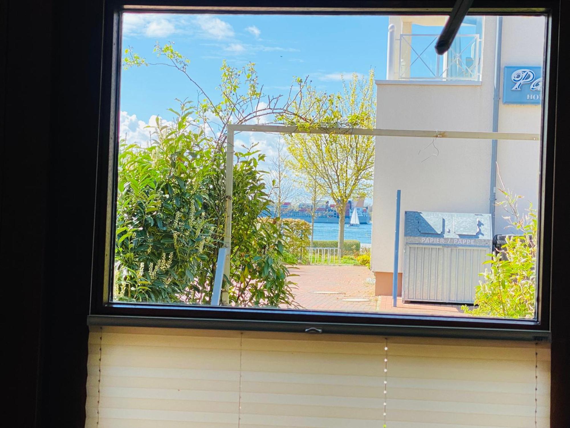 Apartment 2 *